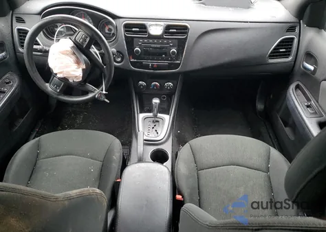 2012 Chrysler 200 Lx z USA, uszkodzony, nr VIN 1C3CCBABXCN102028